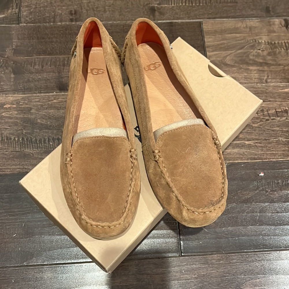 NIB - NWT UGG W Milana loafer